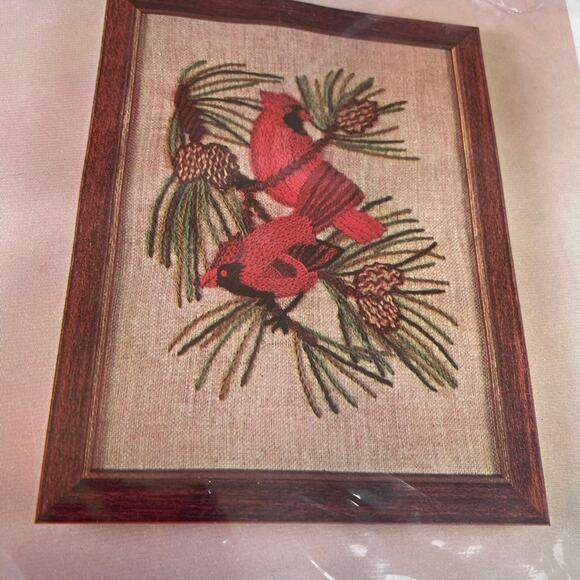 Vintage Crewel Embroidery Kit Red Cardinals Picture NOS Pinecone 1960s Hiawatha - Picture 2 of 12